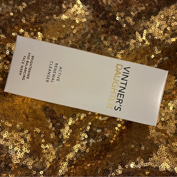 Vintners Daughter vintner’s Active Renewal Cleanser Nutritional Skincare - Picture 2 of 2